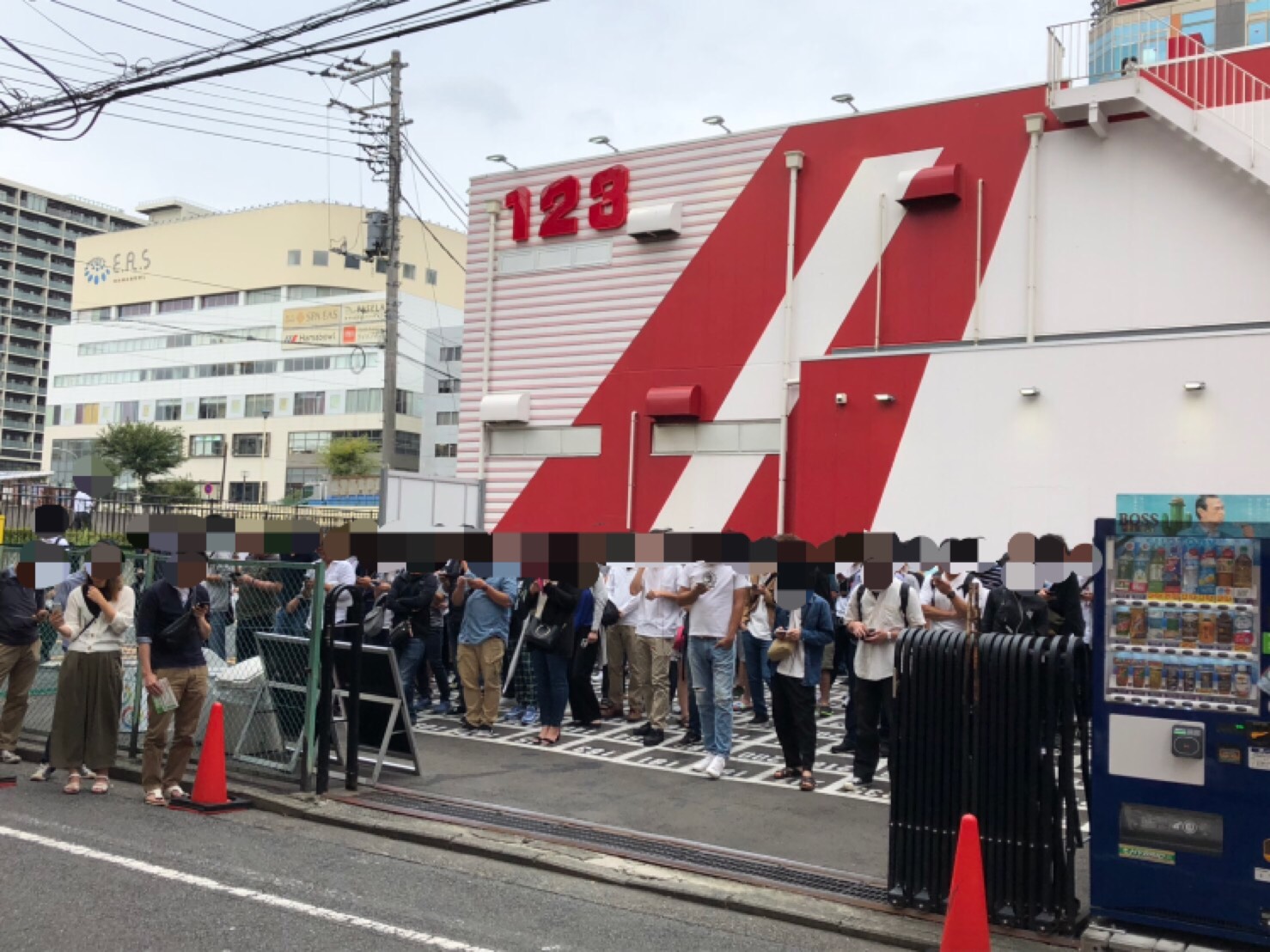 123 横浜 西口 店